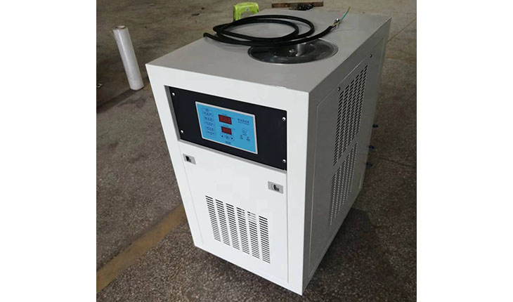 Air-cooled box type industrial chiller